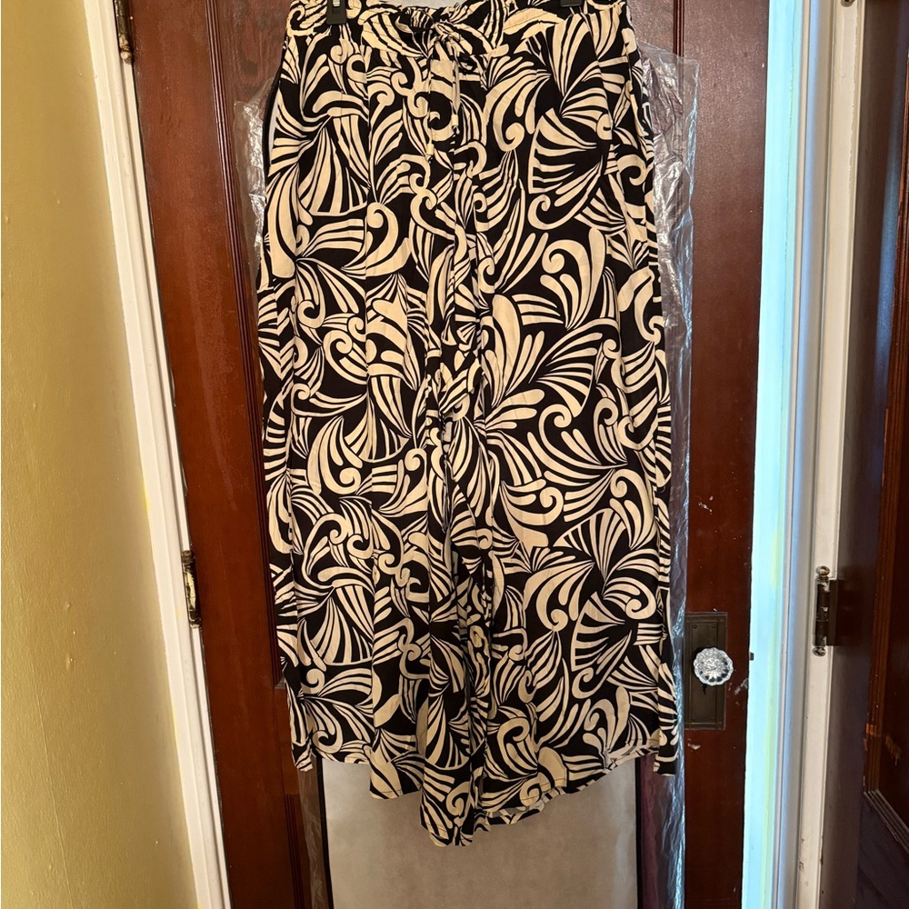 Very J Swirl Pattern Wide Leg Pants